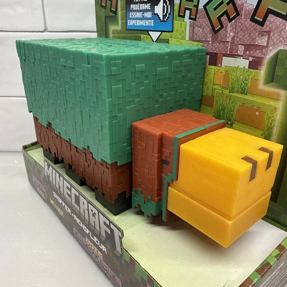Mattel Minecraft Sniffer Figure w/ Authentic Sounds NEW Sealed Ages 6+ Fast Ship